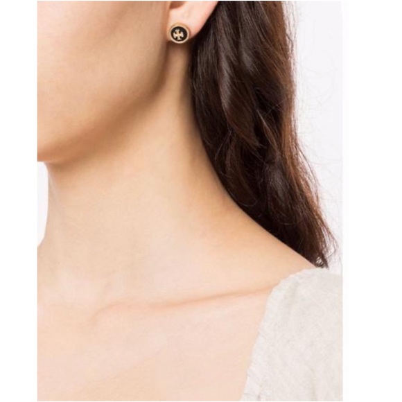 TORY BURCH • Enamel Raised Logo Earrings - Picture 5 of 7